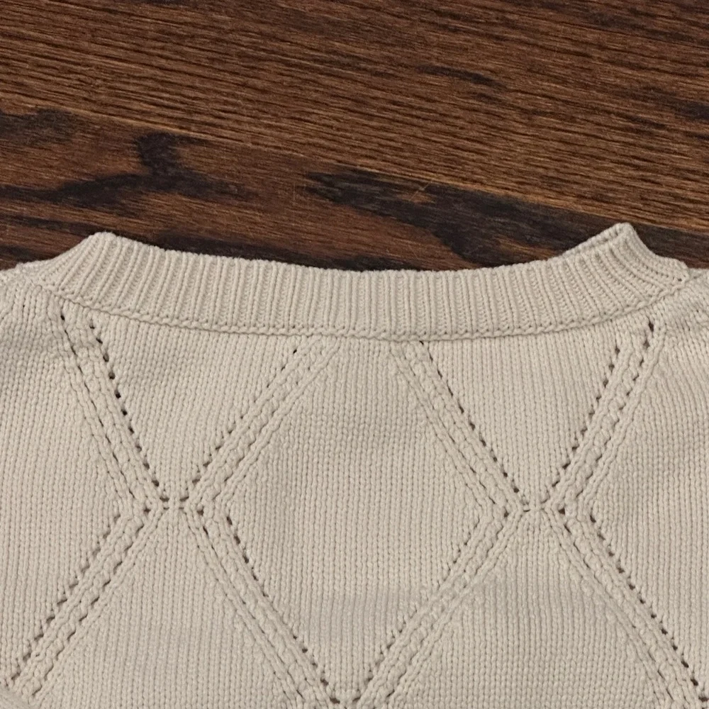 Weekend MaxMara Beige Diamond Pattern Sweater, Size Large (239) - Picture 4 of 6